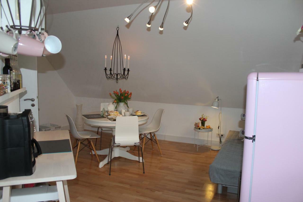 Ferienwohnung Im Türmchen Oberfell Exterior foto